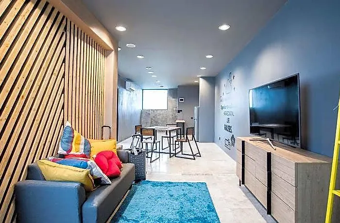 מלון The Capsule By Unionspace Co-working And Co-living 3*