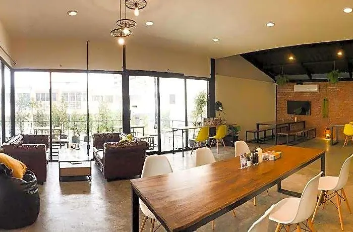 מלון The Capsule By Unionspace Co-working And Co-living 3*