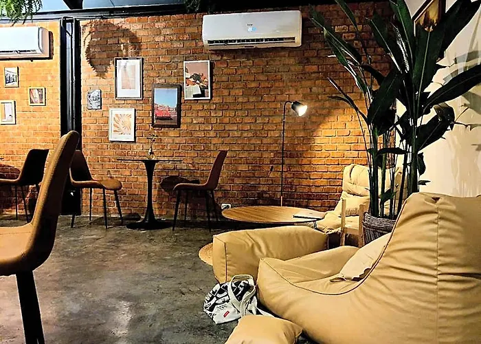 The Capsule By Unionspace Co-working And Co-living מלון בנגקוק