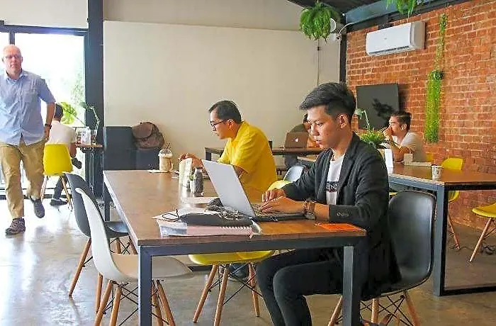 The Capsule By Unionspace Co-working And Co-living מלון בנגקוק