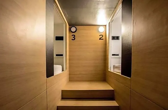 מלון The Capsule By Unionspace Co-working And Co-living בנגקוק